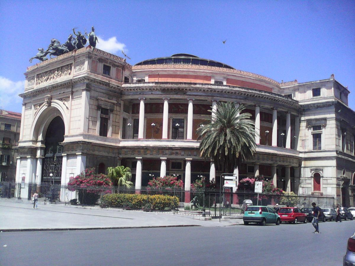 ホテルPalermo Centrale Hi エクステリア 写真