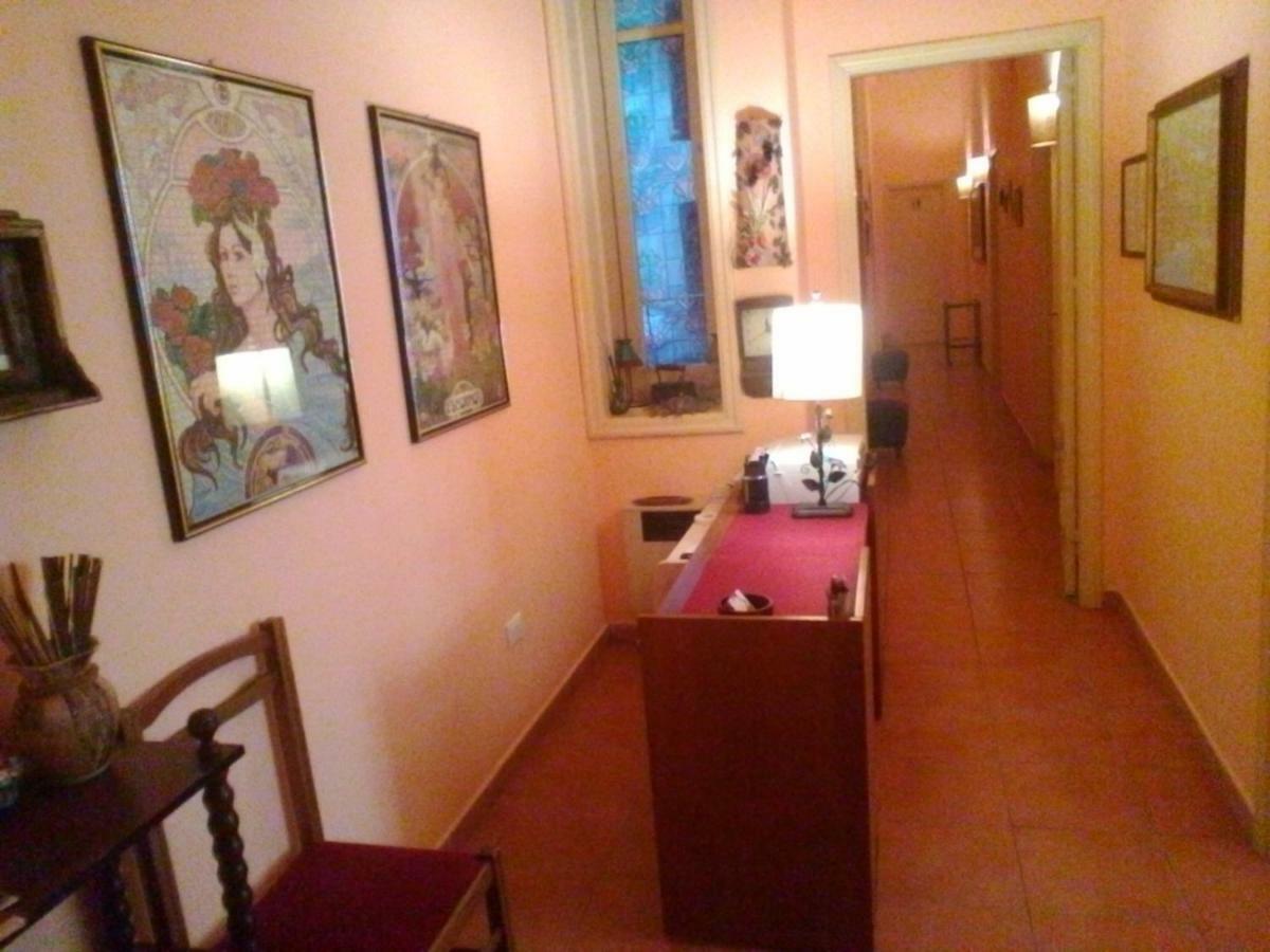 ホテルPalermo Centrale Hi エクステリア 写真